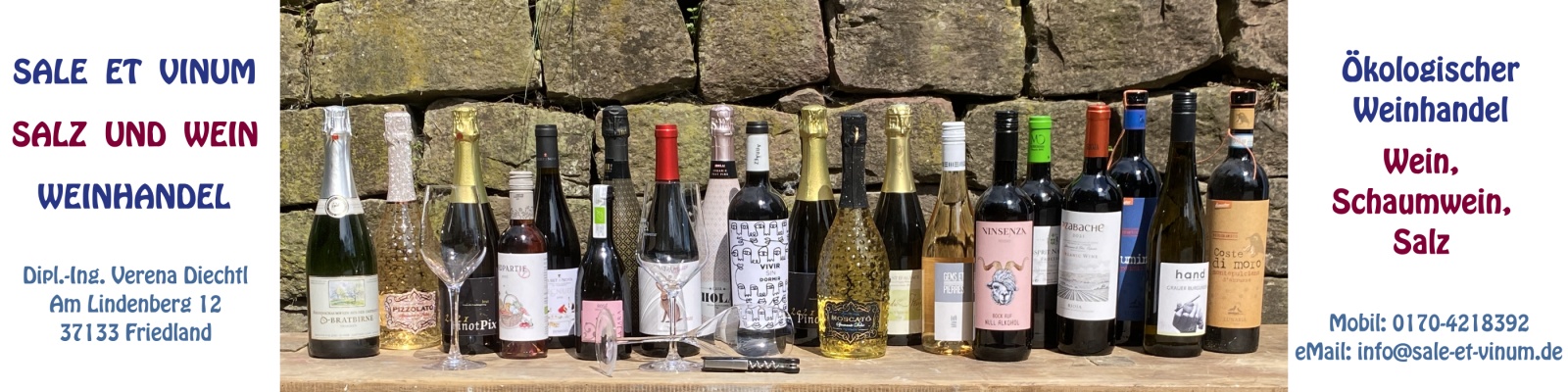 Der Bio-Weinhandel Sale et Vinum im Herzen Deutschlands verkauft biologisch oder biodynamisch erzeugte Weine und Schaumweine aus Deutschland, Italien, Frankreich und Spanien sowie feine Brände und Liköre aus der Leipziger Spirituosen Manufaktur und naturbelassenes Salz aus der Luisenhallsaline Göttingen. Darüber hinaus werden fachliche Beratungen und Weinverkostungen angeboten. Weinhandel